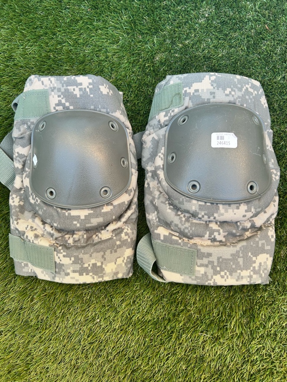 Alpha Industries Gray Tactical Knee Pads with Digital Camouflage Accents Size S